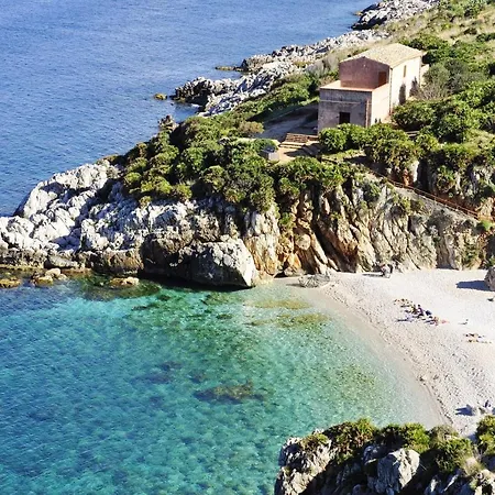 Bright In Alcamo: 100 M² With Sea View Appartement