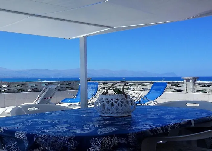 Appartement Bright In Alcamo: 100 M² With Sea View *