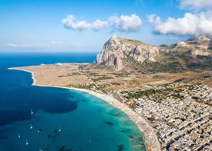 Bright In Alcamo: 100 M² With Sea View Appartement